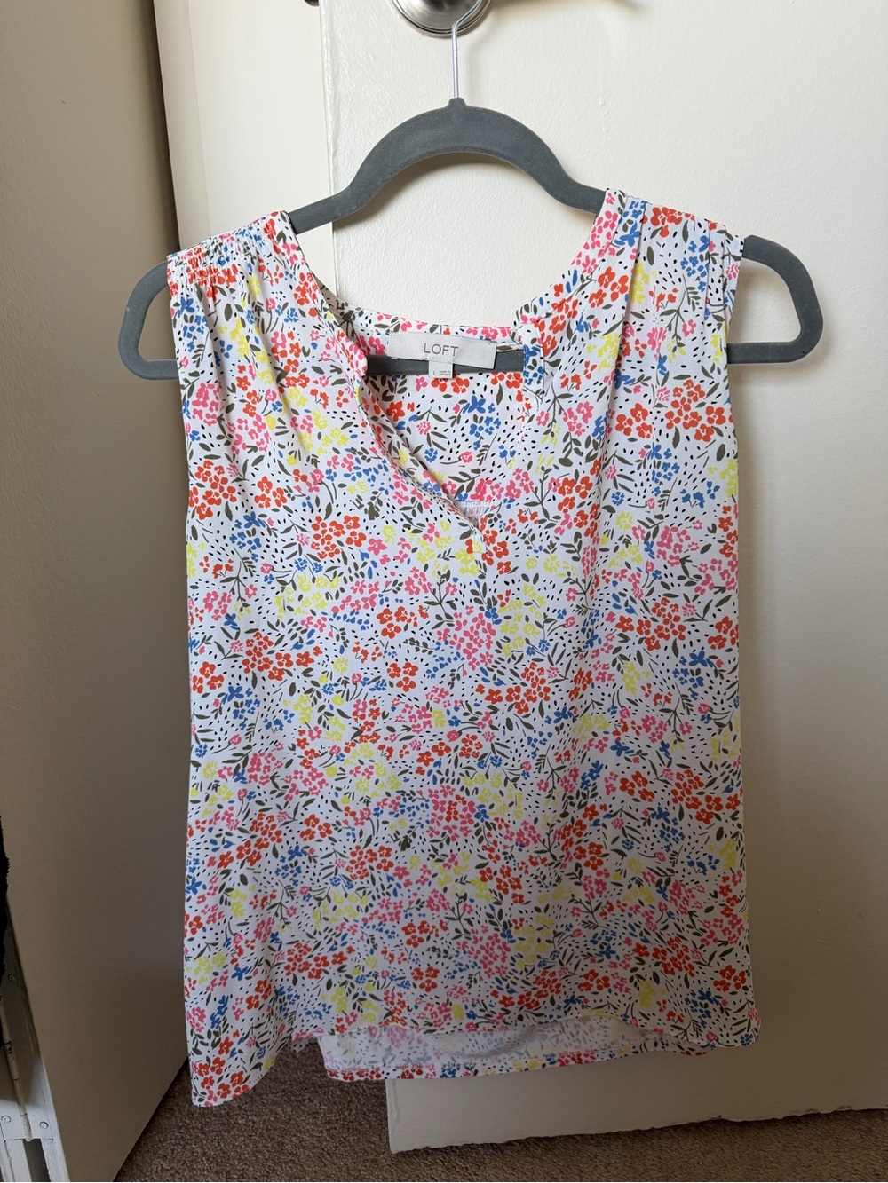 LOFT White Multicolor Floral Sleeveless V-Neck Camisole